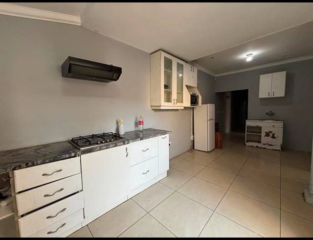 7 BEDROOM HOUSE FOR SALE IN WESTDENE